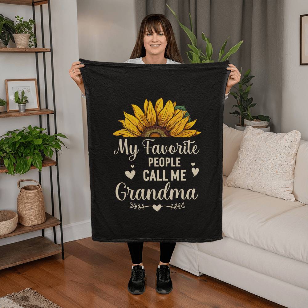 My Favorite People Call Me Grandma – Coral Fleece Blanket